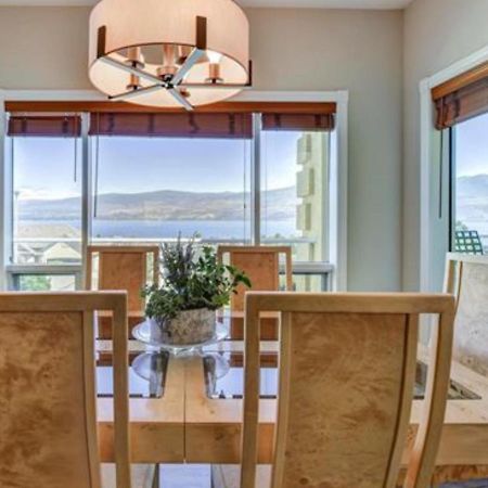 Lake View Yellow House By Winary Resort West Kelowna Bagian luar foto